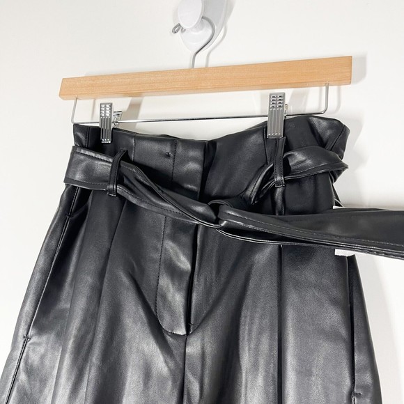 Vero Moda Honey Lilja Coated City Short Black High Waist Wide Leg Size Small NEW - Picture 4 of 12